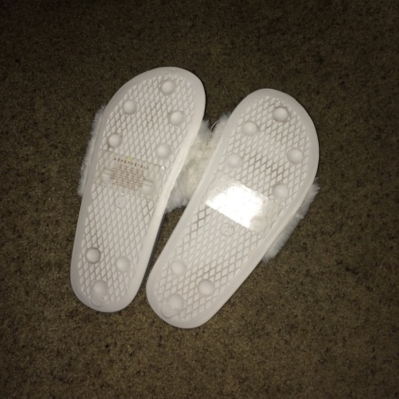 Women Aéropostales Slides Size 8 - Picture 5 of 5